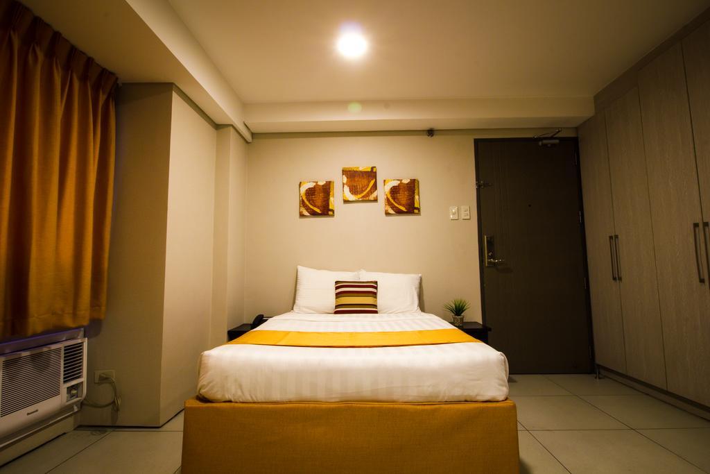 Jade Hotel And Suites Makati City Exterior photo