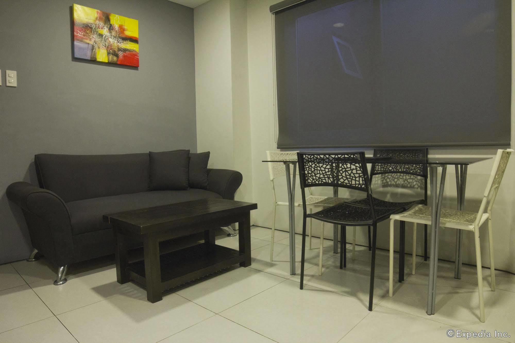 Jade Hotel And Suites Makati City Exterior photo